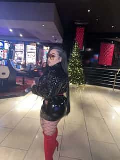 (916)975-8207 is ethnicity_Mixedandoffers nuru massages, asian massage, bodyrubs in Sacramento and available for service_location_bothon rubrankings Come get your escape from reality . 