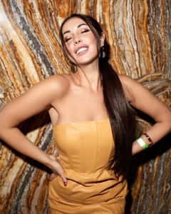 (213)887-0081 is ethnicity_Caucasianandoffers nuru massages, asian massage, bodyrubs in Los Angeles and available for service_location_bothon rubrankings Uninhibited and sexy—sweet and hot