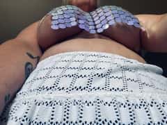 (405)554-0544 is ethnicity_Caucasianandoffers nuru massages, asian massage, bodyrubs in Oklahoma City and available for service_location_bothon rubrankings 🎊 Specials this week  🎊
Monday - all past or present military personnel $20 off any session 
Tuesday - hospitality/chefs/waitstaff/bartenders $10 off any session 
Wednesday- energy/oil&gas professionals $10 off any session 
Thursday - logistics/transportation professionals $10 off any session 
Friday - finance folks brokers/lenders/bankers  $10 off any session 
Saturday - Amazon folks $10 off any session 

💌 PLEASE READ questions are likely answered below! 

The very best way to play safe & not lose $ or worse, is to choose VERIFIED providers.  Look for the Pink ✅ 
We have been reviewed and submitted IDs to the RR team :) 

Today is Saturday July 25th & appts are available starting @1230p & will end @1a. 

Hello friends my name is Sasha & I am OKC’s premier pleasurologist. 
I hope to guide you thru a massage session that will not only ease the tension in your body but also satisfy the cravings you’ve been feeling.  

Let’s find a time that works 4 U, get you out of pain & have you leaving me with a sinning grin!  

☎️ call or text me your name/age/session/time & I will do my best to accommodate your schedule. 

Below are my offerings.  All sessions include Swedish & shiatsu techniques, w/ sensual body 2 body touch (nuru-lite), mutual touch is welcum ;)
🪬cash (any app plz add 5%) 
30 min 160
45 min 180
60 min 195 
75 min 225 
90 min 260

🪒Manscaping starts @$25 per area and goes ^ with added space

🏚️I am conveniently located 2 miles N of downtown, off NW23rd & Walker.  
🚗 I am also available for outcall appts with additional fees.  
but I do not bring my table, so I do recommend you come to me for the best massage experience. 

🚕Participate in other flavors of meetups, like dinner dates, bdsm scenes, & couples. Sorry No QV’s 

I do NOT require a deposit. Pay when you’re here. 
I accept cash, cashapp, zelle, ApplePay, Venmo, & PayPal for payment. I do NOT process credit cards. 

⏰Please try to give me a minimum of 30 mins notice xoxo 

💯 I do not discriminate based on age, race or sexual orientation. Treat me kindly & with respect & we will have a wonderful experience. 

🚫If you NcNs or cancel right after scheduling,  You will be responsible for cancel fee. & pay the $75 fee that day. 
JUST DONT BE THAT GUY! 

🚫DO NOT MSSG ON OnlyFans to schedule. USE THE PHN# provided here. my page will get deleted for violating their TOS