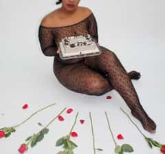 (321)415-6445 is ethnicity_Blackandoffers nuru massages, asian massage, bodyrubs in Nashville and available for service_location_bothon rubrankings Hi babe I’m Peaches!  I will welcome you with my enchanting body and show you my way of guidance to the oasis. Allow me to treat you as the king you are! Royal treatment at its best! 