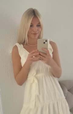 (999)999-9999 is ethnicity_Caucasianandoffers nuru massages, asian massage, bodyrubs in Fayetteville and available for on rubrankings Vero ipsa perferend