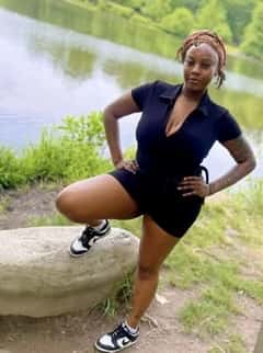 (703)843-6291 is ethnicity_Blackandoffers nuru massages, asian massage, bodyrubs in Washington and available for service_location_bothon rubrankings No full service. Massages and hjs only.Work from home. Text for menu. $15 Deposit for outcalls. 