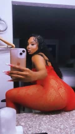 (405)540-3781 is ethnicity_Blackandoffers nuru massages, asian massage, bodyrubs in Oklahoma City and available for service_location_bothon rubrankings cum have some funn ?  peace and positivity only ?❤ text me ?? 