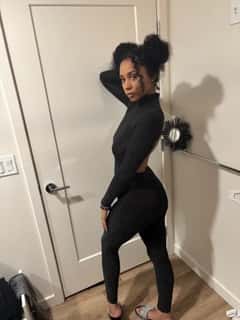 (619)654-4701 is ethnicity_Mixedandoffers nuru massages, asian massage, bodyrubs in San Diego and available for service_location_bothon rubrankings slim 21 y/o with braces available incall or outcall $350/hr