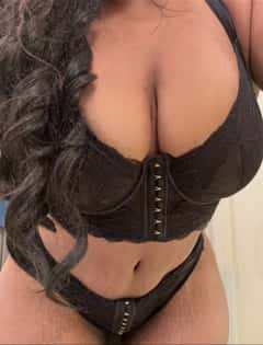 (773)446-9738 is ethnicity_Blackandoffers nuru massages, asian massage, bodyrubs in Chicago and available for service_location_bothon rubrankings Voluptuous, full-figured beauty offering a discreet, private escape for nice gentlemen who appreciate curves, genuine connection, and indulgence.

Availability: 6:00 AM – 9:00 PM

Private Incall Experiences:
• 30 Minutes  — $200
• 60 Minutes — $300


Outcall (travel to you) available upon request.


-MK
