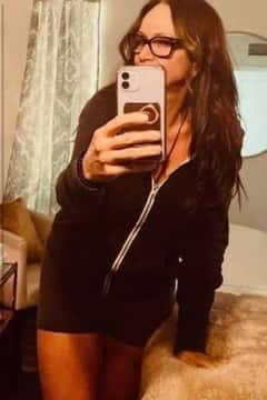 (602)706-5252 is ethnicity_Caucasianandoffers nuru massages, asian massage, bodyrubs in Phoenix and available for service_location_incallon rubrankings PLEASE CALL not text for info and APPOINTMENTS

Hours M-F 11-8 pm, 
Weekends vary 
A CALL & notice is best!

LOCATION: Private Upscale Studio/Office (not shared)
                    Near 51 Freeway/Glendale and 16 street

RATES Deep Tissue FBSM 

45 min 180
60 min 240
75 min 260
90 min 300
B2B Buru 

I am Busty 36DD, A petite 5’4” 54 yr old, brunette, athletic build. 

Your session is Spa like REAL deep tissue massage session (if needed) w/a twist of SENSUAL /Light Touch/Swedish   

I cannot wait to get my naked body and hands on you! 
To be excited and relaxed on my table and to feel your best self again is my goal!

Let’s make your day unforgettable. 
I'm ready when you are.😘

Cash Zelle 

Dawn
602 706-5252
No late night sessions