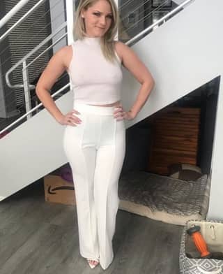 (586)701-5170 is ethnicity_Caucasianandoffers nuru massages, asian massage, bodyrubs in Colorado Springs and available for service_location_bothon rubrankings Outgoing lady and I really want to explore my sexuality. 🍷I'm sensual, caring, giving with a pleasant personality in a nice and proportioned package💦🥰. I want to try new things and really enjoy my body.🍑🍑I’m looking to spice up my life, in short .