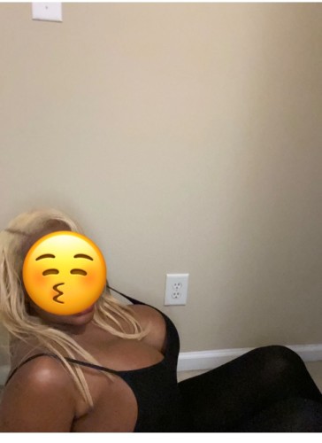  is Blackand offers nuru massages, asian massage, bodyrubs in Raleigh and available for incall on rubrankings Come and explore me…