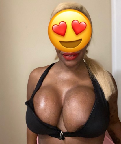  is Blackand offers nuru massages, asian massage, bodyrubs in Raleigh and available for incall on rubrankings Come and explore me…