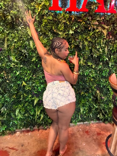 (405)336-3771 is Latinoand offers nuru massages, asian massage, bodyrubs in Oklahoma city and available for both on rubrankings My name is Nìaja Solana 🫧...... I’m a legit, upscale, DISCREET classy provider offering nuru sweedish massages, done the RIGHT way!💋	
To book an appointment, just message me with your name, age, & occupation & I look forward to meeting with you ! 🤭 I offer FS as an upgrade 💦	
I’m 100% real. FaceTime verification is available! 🌺	
I have a very soft touch skilled hands & aim to leave you relaxed. Free of any tension life may  bring you.	
Hygiene is MAIN PRIORITY, so please be sure to shower before our session or you will unfortunately be turned away at the door. 	
Hhr/ Hourly Rates ( No quick visits ) GOOD THINGS TAKE TIME SO MY SESSIONS ARE NEVER rushed! 	
Absolutely no explicit conversation! Please be mindful & respectful, as the energy will always be reciprocated ! 🥰😘	
