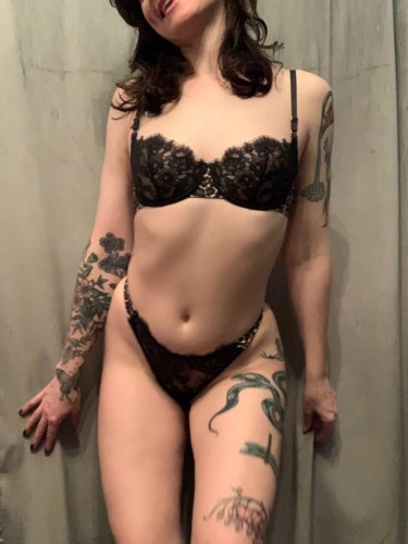 (929)407-1031 is Caucasianand offers nuru massages, asian massage, bodyrubs in New york city nyc and available for both on rubrankings It's time to dip out of the grind and unwind with a real life Goddess. This modern world can be so monotonous, so naturally you crave deviation, but which direction to go in? Enter: Florence. I'm a tall, soft, and commanding west coast woman with a penchant for good boys. I am here to make you feel relaxed, closer to yourself, smaller, and free.

I offer erotic bodyrubs, sensual explorations, and luxury care in the heart of Chelsea.

Saturday! 6pm-1am
January 24th January 31st 
February 7th February 21st

220 | 30 minute bodyrub
300 | 1 hour bodyrub
520 | 2 hour bodyrub

Curious about other offerings? Inquire within.

email : bookingflorence@proton.me
call or text : 929-407-1031
calls only : 212-256-0577