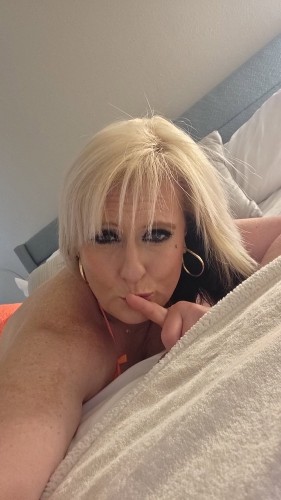 (682)799-1929 is Caucasianand offers nuru massages, asian massage, bodyrubs in Dallas and available for both on rubrankings Start off with a sensual massage or get right down to what it is you want. Either way You’re guaranteed to have a great time that’ll  keep you wanting to come back over and over. Good vibes with a Thick and juicy.. always clean and neat. Next level type of provider is all you need and exactly what you’ll get here.  don't let your imagination run rampid.. come get what you crave..
