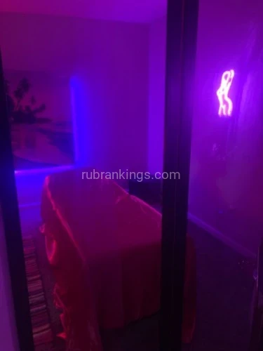 (615)438-0621 is Caucasianand offers nuru massages, asian massage, bodyrubs in Nashville and available for both on rubrankings hi I have three massages available for rent daily located in Antioch in a subdivision three bedroom condo save comfortable discrete and on-site parking that leaves the clients feeling safe  I provide towels, oils, lotions, and anything else you may need I post for you in my ad (with your permission) And you post an ad for yourself individually. Shower available very clean and safe you have a key and a flat rate for the day.. Each room has a massage, table towel, warmer, a great ambience and cleanliness! Rent daily for 150 that’s a 8hour rental ,also have a bar cart for clients that would like to enjoy a complementary glass of champagne.