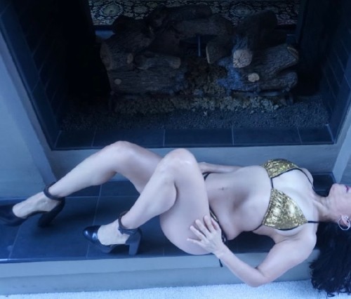(214)916-0844 is Latinoand offers nuru massages, asian massage, bodyrubs in Dallas and available for both on rubrankings Hello. My name is Selena. I am an exotic, passionate lady. I like to be as much myself as possible, a genuine, passionate companion, not a plastic doll. I love being with gentlemen who are as interested in my mind and personality as they are in my physical appearance. I provide a natural and erotic experience that I promise will leave you feeling fullfilled. I always give 100% of myself to deliver an engaging, compassionate and invigorating encounter. Our time will be unrushed, where you can be yourself, relax and live out some fun fantasies. I prefer classy, well-educated gentlemen who enjoy exploring my passionate side. I am open minded and always looking to experience new things.