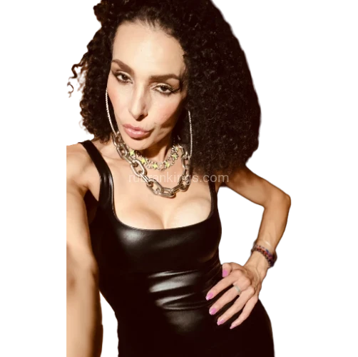 (630)229-1406 is Latinoand offers nuru massages, asian massage, bodyrubs in Chicago and available for both on rubrankings Sexy brunette bombshell 