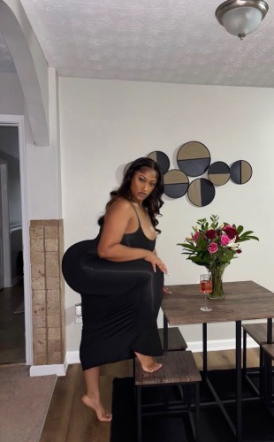 (940)252-0754 is Blackand offers nuru massages, asian massage, bodyrubs in Dallas and available for incall on rubrankings Discreet indulgence, luxuriously intimate

Hi Gentlemen, my name is Khloe💋
I am an EXPERIENCED, UPSCALE, DISCREET provider who takes PLEASURE in making your desires come true ❤️‍🔥
My Photos are 100% Real and Recent ✅📸 (I look even better in person 😘)
I am available for Incall  !! FREE PARKING!!! ✅
(NO DEPOSITS REQUIRED FOR INCALLS- You'll need to answer a few questions to make sure you're safe to see 💋) 

My Rates: 
$180/hhr 
$260/hr 
$400/90 min
$500/2hrs
I specialize in Nuru/Tantric Massages 💆 💦
**ANY EXPLICIT OR DISRESPECTFUL TEXTS OR NO SHOWS WILL BE BLOCKED AND YOU WILL NOT BE ABLE TO BOOK ME IN THE FUTURE** 🚫🚫🚫

With lingering desire,
Khloe🫦