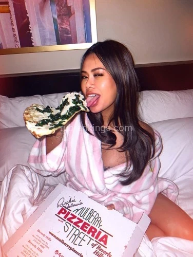 (425)754-3448 is asianand offers nuru massages, asian massage, bodyrubs in Portland and available for both on rubrankings My name is Gypsy and I am visiting from Thailand. I have a warm smile, soft energy, and a natural charming presence. I enjoy creating a relaxed atmosphere where you can feel comfortable and appreciated. I take care of my appearance with a natural look and a fit feminine shape.
I value good conversation, respect, and genuine connection. If you are looking for a pleasant and memorable time with a sweet and elegant woman, I would love to meet you during my short stay.