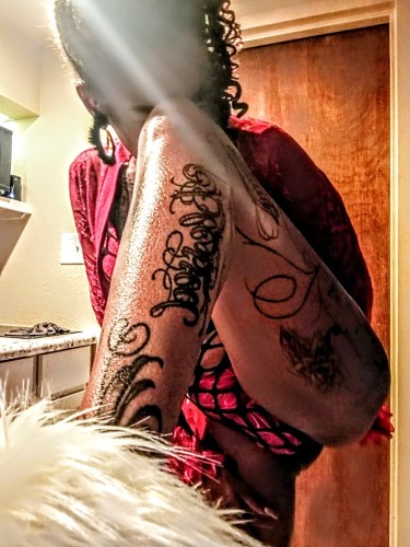 (572)235-8186 is Mixedand offers nuru massages, asian massage, bodyrubs in Oklahoma city and available for incall on rubrankings Hi I'm a mature black woman. I'll take all your stress away. Give u the peace and relaxation u need. Safe no drama. You'll get everything u need with a happy ending. You'll leave here feeling better stronger more confident and most of all I'll take all your stress out your body. It's safe no drama with me. Ty ty tyfive7 twotwothree5eigh one8 six