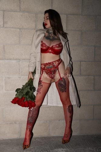 (206)913-1359 is Caucasianand offers nuru massages, asian massage, bodyrubs in Los angeles and available for both on rubrankings My name is Tania Tonsorial.Tonsorial is a fancy word that describes the work of those who give shaves and haircuts. (It can apply more broadly to hairdressers as well.) It derives from the Latin verb tondēre, meaning "to shear, clip or crop."I am bringing you the one and only fantasy barber experience. Please take a look at my website to see more of me. If you would really like a better view follow me on Instagram and Twitter. I look forward to meeting you! 