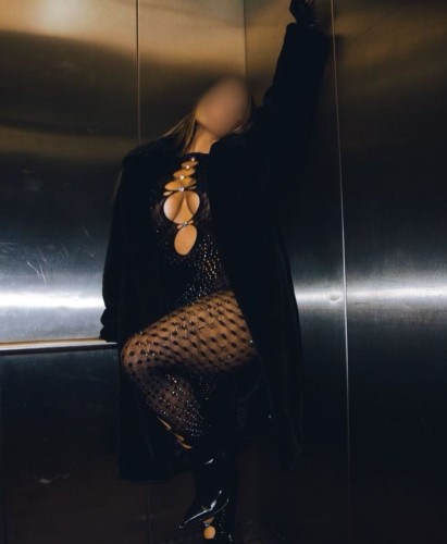 (206)420-5071 is Latinoand offers nuru massages, asian massage, bodyrubs in Nashville and available for incall on rubrankings Hello Gentlemen!!!

Name is diva 8+ years experience on touch therapy I have a lot of repetitive clients come see why. Available  Monday- Friday 9am- 6pm or later depending how busy i get. Please don't hesitate to call or text to set up an appointment. Hope to see you guys soon


*****PRICES*****
30MIN $160
45MIN $180
60MIN $200
75MIN $260
90MIN $320
2HOUR $600

** Tips are separate **

Gentlemen please be respectful at all time thanks see you soon ?

*** I DO NOT PROVIDE ANY ILLEGAL SERVICES AT ANYTIME. NO LMT ON SITE ***