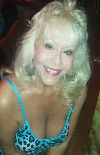 (214)340-1499 is Caucasianand offers nuru massages, asian massage, bodyrubs in Dallas and available for incall on rubrankings NO TEXTS.  NO AA MEN OR MEN UNDER 30.    Hot lips busty blonde wiill BLOW your mind!  $140 CASH for almost an hour.  Mature,  fun and safe.  I have been seeing some clients for 10 years.  Independent.  Fully vaccinated and low volume gal.   No outcall.  Shower available and unscented lotion.Full view and you can massage me too.  Naughty pampering!!My gated apartment at 635/Jupiter.M-Thurs.  11:30 am to 5 pmFri.  11;30 am to 3 pm.30 minute noticeKeep the number,  guys!    No discounts.