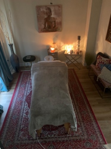 (770)331-6589 is Mixedand offers nuru massages, asian massage, bodyrubs in Atlanta and available for incall on rubrankings Hello gentleman…I’m London Grace, a licensed massage therapist. I’ve mastered the art of combining therapeutic with sensual massage. (Well reviewed on TER). I pride myself on being classy, intelligent, considerate. Convenient upscale location, clean, safe, discreet. Warm professional massage table and amazing ambiance. Now accepting new clients (30 years and older). 
 
(I see a maximum of 2 people/day in order to provide a high quality massage with time in between. To ensure your desired time please schedule in advance).

Look forward to seeing you,

London Grace
(770) 331-6589

Must be respectful 
(NO FS)
Request at least an hour’s notice 
Mon-Sat 10-8

Today’s Special: 240/hr, 300/90min