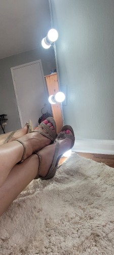 (904)595-6533 is Caucasianand offers nuru massages, asian massage, bodyrubs in Atlanta and available for both on rubrankings Hey it's your new girl Marley. Would love for you guys to come and see me and let me relieve your stresses from the day. I have a relaxed and soothing atmosphere and a cool personality. I'm located in Sandy Springs, for more info and availability call or text.RATES30min $12045min $1601 hrs $200