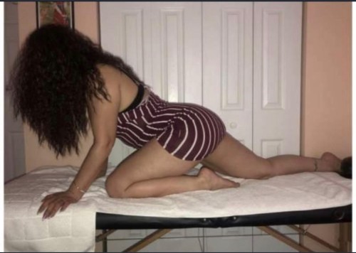 (919)433-6117 is Latinoand offers nuru massages, asian massage, bodyrubs in Raleigh and available for incall on rubrankings Hi guys I’m Sexy Kelly and I’m located in the research triangle Park area Durham, I offer an erotic table massage for $160 or a VIP table massage for $300. I am located in a upscale private location very safe and discreet. I enjoy what I do and you will too. Serious inquiries only. 919-433-6117 100% independent 100% real pics