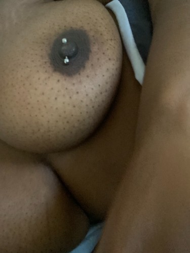 (614)992-0716 is Blackand offers nuru massages, asian massage, bodyrubs in Columbus and available for both on rubrankings Hey there handsome I’m available 24/7. I'm a Chocolate, Busty fantasy. I accept same day appointments short notice needed! You can come see me in the heart of downtown or I can come to you! Let me entice your mind and body let me caress your body with mine… I want to get you completely relaxed to get the best release. contact me @ 6149920716. FAST REPLIES AND PRETTY FEET, HMU TO GET A TREAT. 