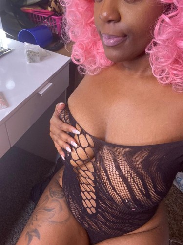 (614)992-0716 is Blackand offers nuru massages, asian massage, bodyrubs in Columbus and available for both on rubrankings Hey there handsome I’m available 24/7. I'm a Chocolate, Busty fantasy. I accept same day appointments short notice needed! You can come see me in the heart of downtown or I can come to you! Let me entice your mind and body let me caress your body with mine… I want to get you completely relaxed to get the best release. contact me @ 6149920716. FAST REPLIES AND PRETTY FEET, HMU TO GET A TREAT. 