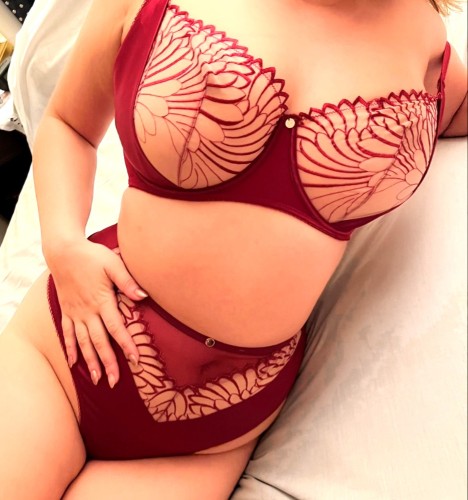 (212)448-0211 is 0and offers nuru massages, asian massage, bodyrubs in New york city nyc and available for incall on rubrankings I'm Stacey, a charismatic yoga instructor with a big heart and a playful personality. I've got a sensual hourglass figure, all natural perky 32DDD’s, and a perfect booty.An open minded Jewish student, I love a good conversation. Or we can always just let my hands do the talking ;) Come join me for a titillating escape… I promise you’ll leave with a smile on your face!180 half hour260 hourcall or text me!: 212-448-0211email anytime StaceylovesNYC@proton.mefind my schedule here: https://www.uptowngirlsnyc.biz/incall only	