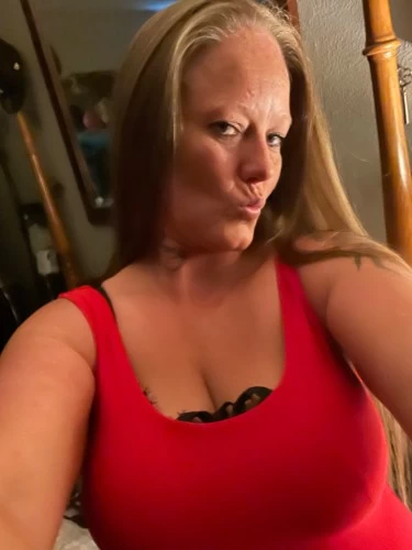 (405)900-3709 is Caucasianand offers nuru massages, asian massage, bodyrubs in Oklahoma city and available for both on rubrankings Looking for an unforgettable experience? Look no further! I am the total package and I guarantee you will be satisfied while we explore your deepest desires? With my experience and confidence, I can make all your fantasies a reality. Don’t settle for anything less than the best! I offer a unique combination of skills and experience that you won't find anywhere else. Get ready for an unforgettable experience! I'm assertive, open-minded, and ready to show you a good time. The perfect combination of submissive or dominatrix, a wife or escort, I know my role for any fantasy! 