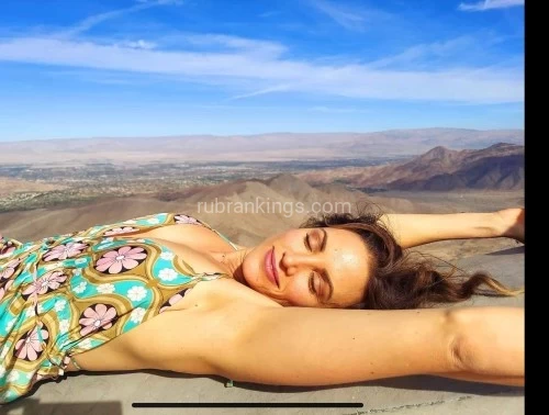 (305)391-4552 is Caucasianand offers nuru massages, asian massage, bodyrubs in Miami and available for both on rubrankings Hi, I’m Gigi, your local Swedish & Italian massage therapist!I’ve been doing massage therapy for over six years andwill give you the best massage of your life!(Most likely, because I hear this response at least once a week, that this is the BEST massage they ever had!)Leave refresh, relieved, and restored after a full body deep tissue, sensual massage! Nuru & Body to Body massage also avail at the 1.5 hr levelRATES 295/hr 450/1.5 hrs 595/2 hrsOutcall +100Located in Hollywood Beach area off Sheridan and Hwy 1Shower available.Avail Monday-Saturday 9AM-8:30PM.Sunday is Beauty rest day ?Text/call for fastest response (I don’t check emails daily)Look forward to a lovely encounter.Sending love and a hug! xoxox Gigi