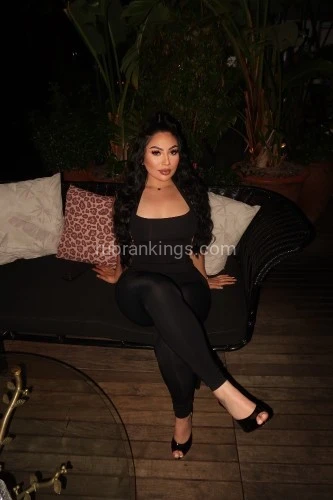 (619)914-3870 is Latinoand offers nuru massages, asian massage, bodyrubs in San diego and available for both on rubrankings Hi babe! It's Vanessa?l’m a very sweet and sexy latina. I love to have fun and give a good time! My beautiful eyes, soft skin, juicy booty, and sweet playful charm will have you feeling like the luckiest man. Text or call me for an appointment please, I can’t wait to meet you and please you! 

Ask about my prostate massage, strap on, Domination - light to mild (BDSM), fetish friendly ;)

Hygiene is very important to me ?
 
Shower available 

See you soon ?

Click link for OnlyFans or come see me in person ;)
