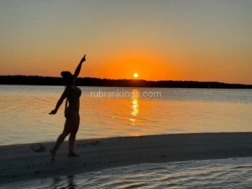 (689)610-9933 is Latinoand offers nuru massages, asian massage, bodyrubs in Orlando and available for incall on rubrankings Enjoy a relaxing and very professional massage from the hands of this therapist with years of experience in full body massage.

Come and disconnect from the day to day, I offer you a wide range of therapies to release tensions through deep tissue, and Relaxing therapies to enter a state of peace and harmony.

Disfruta un masaje relajante profesional con las manos de angel de esta terapeuta con años de experiencia en masajes corporales.

Ven y desconecta del día a día, te ofrezco una amplia gama de terapias para liberar tensiones a través del tejido profundo, y Terapias Relajantes para entrar en un estado de paz y armonía.

Sin llamadas, solo mensajes de texto para reservar su cita

Resume tus preguntas respondo a la brevedad posible

Available: Monday to Sunday
Hours: 10:30 to 8:30
Please let me know if you came from Rubrankings in your text msg

Liss
Just Text 6-8-9-6-1-0-9-9-3-3
No whatsapp
