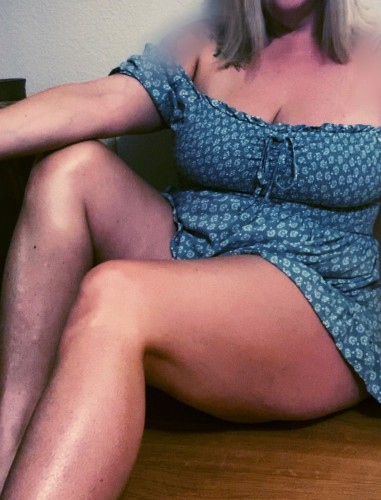 (945)223-5855 is Caucasianand offers nuru massages, asian massage, bodyrubs in Dallas and available for incall on rubrankings Mature and experienced 

Screening is a must. 

Hhr $250

Hour  $350

No phone calls
