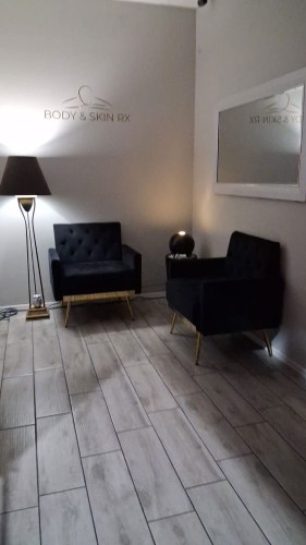 (602)388-4077 is ethnicity_Latinoandoffers nuru massages, asian massage, bodyrubs in Phoenix and available for service_location_bothon rubrankings Body & skin rx refñexology spa - Reflexology 
Come visit our newly renovated location and experience the magic of our talented new team! We offer foot and hand massages using advanced techniques, including traditional Thai reflexology.

We pride ourselves on offering high-quality services at affordable prices, and we value your time — every minute counts.

If you’re looking for a truly exceptional massage, visit us! Our new team — dulce — rosa 🌹kenia is here to serve you with care and professionalism.

We use clean towels, hot stones, and unscented organic oils for your comfort.

No appointment necessary — everyone is welcome!   30 min $50. 45 min $60.  Open 9 Am to 10pm. Nex the nail