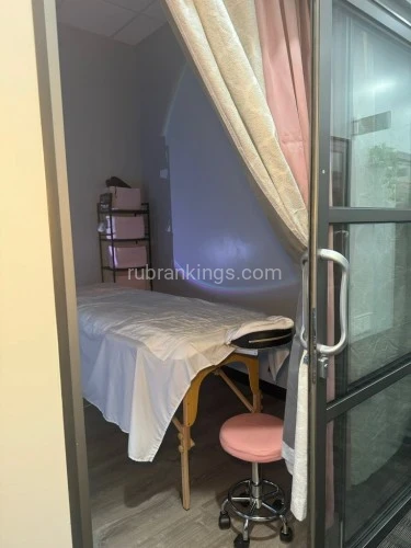 (470)803-4004 is Blackand offers nuru massages, asian massage, bodyrubs in Atlanta and available for incall on rubrankings Busty masseuse offering relaxing full-body stress draining sessions in a clean private Roswell studio. 

Open 8am-8pm, 7 days a week, by appointment only.  

--------------------------------------------------------------------------------------

Menu:
30 minutes $85
60 minutes $150
90 minutes $200
(Release - additional $100)

Payment Methods:
Cash, Zelle (preferred) 
CashApp, ApplePay, PayPal  (accepted - $6 fee) 


--------------------------------------------------------------------------------------


Booking:

Text 470-803-4004 to book. Appointments available today! 

In your text, include:
• Your name
• Desired time
• Session length

Example:
“Hi, this is John. I’d like to book 60 minutes today at 6pm.”

If the time is available, I will confirm.


--------------------------------------------------------------------------------------


All are welcome! Respect and cleanliness required. 