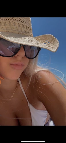 (619)618-7023 is Caucasianand offers nuru massages, asian massage, bodyrubs in San diego and available for both on rubrankings 619 618 7023 New numberCome enjoy what you have been missingQuality over quantityIncallOutcallTheraputicSensualSincereMassage tableIf your unsure about incall or outcall then maybe we can meet at our seats in a movie theater San DiegoMission ValleyLa Jolla Del Mar