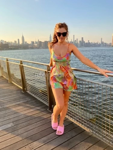 (929)407-1031 is otherand offers nuru massages, asian massage, bodyrubs in New york city nyc and available for both on rubrankings ☀️Available Today, 8/25 in Chelsea 11am-6pm ?Hello boys! I’m Samira, a carefree and vibrant young woman with a hedonistic streak. ?✨?I’m a Lebanese American student with flowing auburn hair and soft, sun kissed skin. My alluring curves and toned physique make me the ultimate playdate.  I am trained in a highly sensual and intimate body to body, nuru style massage and that teases you from my first caress. I also love exploring our kinkier desires together ⛓ and am open minded? - I'm ready to savor every moment and explore our deepest fantasies together ?My luscious 32E breasts and supple, round booty are begging to be squeezed ?. What are you waiting for? Drop me a line and let’s play. . .?REAL LIFE INFO SCREENING IS REQUIRED ?** My incall is a private, cozy apartment in Chelsea. There is a shower available! **Call/Text: 929-407-1031Calls only: 212 256 0577Email: SamiraNYCx@proton.meMy availability this week:Sunday 8/25 11am- 6pmMonday 8/26 11am-6pmIncall rates:60 min: 30090 min: 420kink offerings (start at +100, please inquire)Please contact me for details on extended sessions and outcalls ????