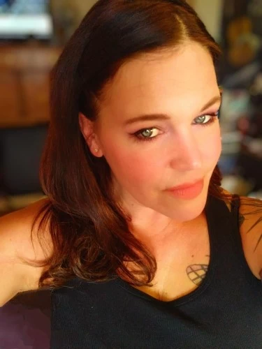 (818)821-2961 is Caucasianand offers nuru massages, asian massage, bodyrubs in Los angeles and available for both on rubrankings Hello there, I offer a very relaxed environment chill music , good vibes a slow sensual massage with mutual touching that's encouraged I take my time massaging you from your head to your toes. I do this topless I love great conversation and I'm looking for ongoing relationships who knows where it may lead to depends on the chemistry between us.I provide a table with fresh towels and shower if needed.