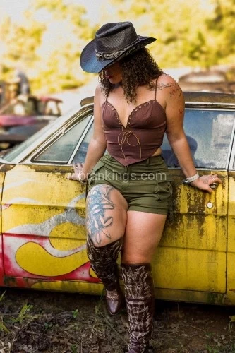 (404)941-0465 is Caucasianand offers nuru massages, asian massage, bodyrubs in Atlanta and available for both on rubrankings Hello Gentleman!! My name is Safari, I am a beautiful Masseuse & Licensed Esthetician with a warm  inviting personality .  We all need to escape on occasion, to relax and relieve stress .  Candlelight, relaxing music, and my soft touch will put you at ease. UNWIND as  you deserve it!   
Nuru Goddess ✨
Allow me to give you an unforgettable relaxing experience.
 Shower Available  Fresh towels ETC available to freshen up.  
 
My hours: 8am-10pm (after hour fee $100 extra)
Text or call to check availability ?
I’ll be in town 7th-11th

No additional pics
$100 FaceTime Show/Verfication

✨Massage/Facials/Waxing/More✨ 
‼️ BDSM QUEEN ‼️

?Contact for Pricing for all services ?

NO FS‼️
NO ORAL‼️ Be Respectful ‼️
