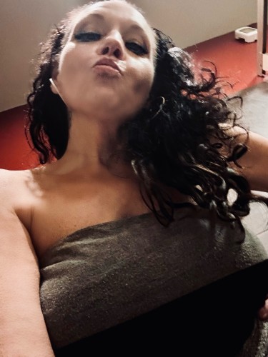 (405)554-0544 is Caucasianand offers nuru massages, asian massage, bodyrubs in Oklahoma city and available for both on rubrankings 🎊 Specials this week  🎊
Monday - all past or present military personnel $20 off any session 
Tuesday - hospitality/chefs/waitstaff/bartenders $10 off any session 
Wednesday- energy/oil&gas professionals $10 off any session 
Thursday - logistics/transportation professionals $10 off any session 
Friday - finance folks brokers/lenders/bankers  $10 off any session 
Saturday - Amazon folks $10 off any session 

💌 PLEASE READ questions are likely answered below! 

The very best way to play safe & not lose $ or worse, is to choose VERIFIED providers.  Look for the Pink ✅ 
We have been reviewed and submitted IDs to the RR team :) 

Today is Saturday July 25th & appts are available starting @1230p & will end @1a. 

Hello friends my name is Sasha & I am OKC’s premier pleasurologist. 
I hope to guide you thru a massage session that will not only ease the tension in your body but also satisfy the cravings you’ve been feeling.  

Let’s find a time that works 4 U, get you out of pain & have you leaving me with a sinning grin!  

☎️ call or text me your name/age/session/time & I will do my best to accommodate your schedule. 

Below are my offerings.  All sessions include Swedish & shiatsu techniques, w/ sensual body 2 body touch (nuru-lite), mutual touch is welcum ;)
🪬cash (any app plz add 5%) 
30 min 160
45 min 180
60 min 195 
75 min 225 
90 min 260

🪒Manscaping starts @$25 per area and goes ^ with added space

🏚️I am conveniently located 2 miles N of downtown, off NW23rd & Walker.  
🚗 I am also available for outcall appts with additional fees.  
but I do not bring my table, so I do recommend you come to me for the best massage experience. 

🚕Participate in other flavors of meetups, like dinner dates, bdsm scenes, & couples. Sorry No QV’s 

I do NOT require a deposit. Pay when you’re here. 
I accept cash, cashapp, zelle, ApplePay, Venmo, & PayPal for payment. I do NOT process credit cards. 

⏰Please try to give me a minimum of 30 mins notice xoxo 

💯 I do not discriminate based on age, race or sexual orientation. Treat me kindly & with respect & we will have a wonderful experience. 

🚫If you NcNs or cancel right after scheduling,  You will be responsible for cancel fee. & pay the $75 fee that day. 
JUST DONT BE THAT GUY! 

🚫DO NOT MSSG ON OnlyFans to schedule. USE THE PHN# provided here. my page will get deleted for violating their TOS