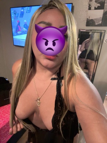 (214)916-9952 is Latinoand offers nuru massages, asian massage, bodyrubs in Dallas and available for both on rubrankings Chica latina