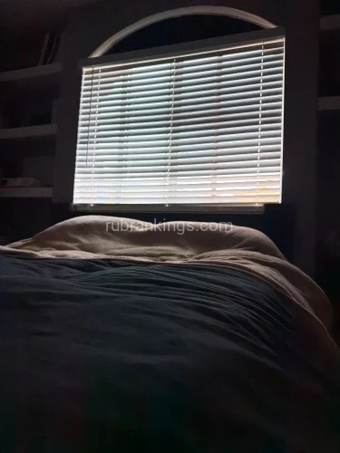 (661)548-2933 is 0and offers nuru massages, asian massage, bodyrubs in Los angeles and available for incall on rubrankings Hosting in Santa Clarita tonight through Sunday night. Will have a nice little ambient room set up for deep tissue massages for any bi/curious/str8 men 