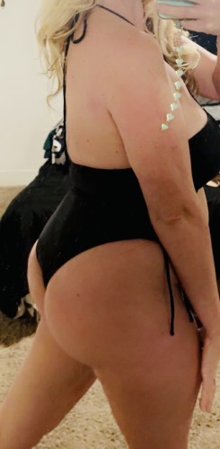 (801)895-4098 is Caucasianand offers nuru massages, asian massage, bodyrubs in Salt lake city and available for incall on rubrankings Hey guys, this is Lex Step into a space of deep relaxation and mindful connection, where your body is honored, your senses awakened, and your energy gently stirred. A sensual massage is more than just touch — it is a full-body experience designed to calm the mind, release tension, and celebrate the beauty of presence and pleasure. 801-895-4098 available  11-2pm today lets get you booked today!!