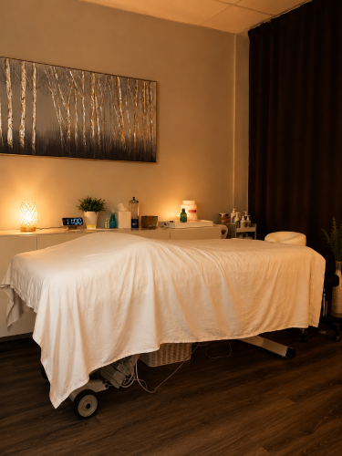 (321)200-7045 is Caucasianand offers nuru massages, asian massage, bodyrubs in Orlando and available for incall on rubrankings 🌠We offer relaxation for the discerning gentleman. Enchant your senses and experience the difference. We love what we do and so will you. Let us help you relieve your stress. We offer customized sessions in a high-end private business studio close to Winter Park/Baldwin Park. Please be respectful via all phone communications. No illicit conversations. We are selective about the clients we bring on so please be patient when booking, you wont regret it!

🧖‍♂️Hot towels, serene, dim-lit environment, clean and private location! Call us now to secure your spot in heaven....xoxo

💲Cash Only
Full Body Sensual Massage $200 
Body2Body (Nuru) $300

✨️Gratuity alway appreciate✨️

📅 Schedule & 👠Therapist 
Tiffany: Weekend on call with notice
Makena: Friday 2p-10p, Saturday 11pm-2pm

Please do not post this ad or any information on any review site. 

Additional Information 
-We do not have showers for clients use. We do use warm towels to leave you refreshed. We can also do table top body wash
-We do not give out address before booking. We can give general location 
-Please be respectful 🙏  to the therapist. Be gentle and kind, your experience will be better that way. 