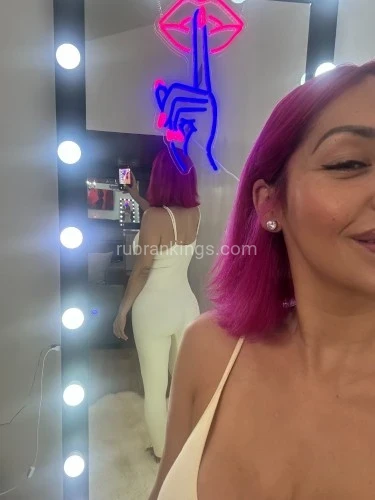 (442)354-1051 is Latinoand offers nuru massages, asian massage, bodyrubs in Los angeles and available for both on rubrankings Hi there it’s your licensed wellness therapist gf✨ 

LA save my number coming to Palms Springs reach out 
I’m located in Palms Springs BUT!

We can coordinate and make magic✨

And don’t forget to add me on the O F Electracortez 👀