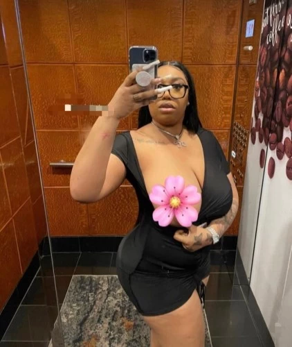 (1)826-8269 is Caucasianand offers nuru massages, asian massage, bodyrubs in Boston and available for both on rubrankings willing? to please all your desires?? full service, ???fetishes, ??dances, ??massages❤??