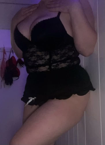 (502)306-6776 is Caucasianand offers nuru massages, asian massage, bodyrubs in Louisville and available for incall on rubrankings Come see Delilah today, guaranteed to feel delightful when you leave.Curvy, Young, Bubbly, Blue Eyed Burnette <380- Half Hour120- Hour When texting specifies who you're looking to see, as I work with Tara.4-Hand with Tara & Delilah NOW Available!Also, Individual sessions.Monday- Friday 10AM-6PM4-Hand Rates:Half Hour- $16045 Minutes- $200Individual Rates:Half Hour- $80Hour- $120